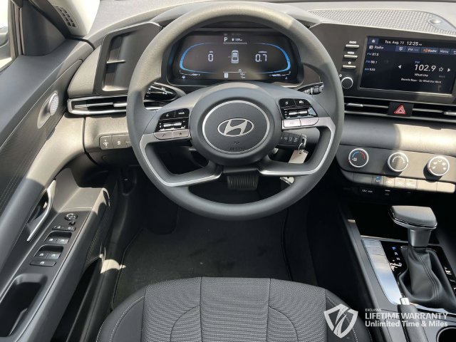 New 2026 Hyundai Elantra SE FWD image 16