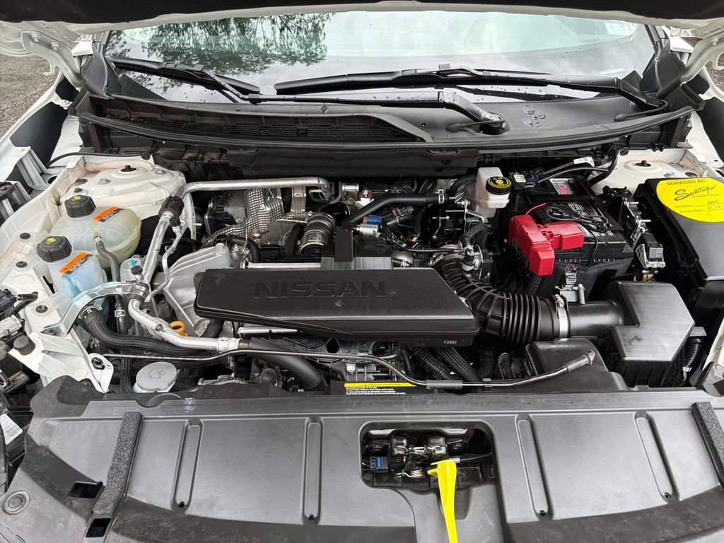Used 2025 Nissan Rogue S FWD image 40