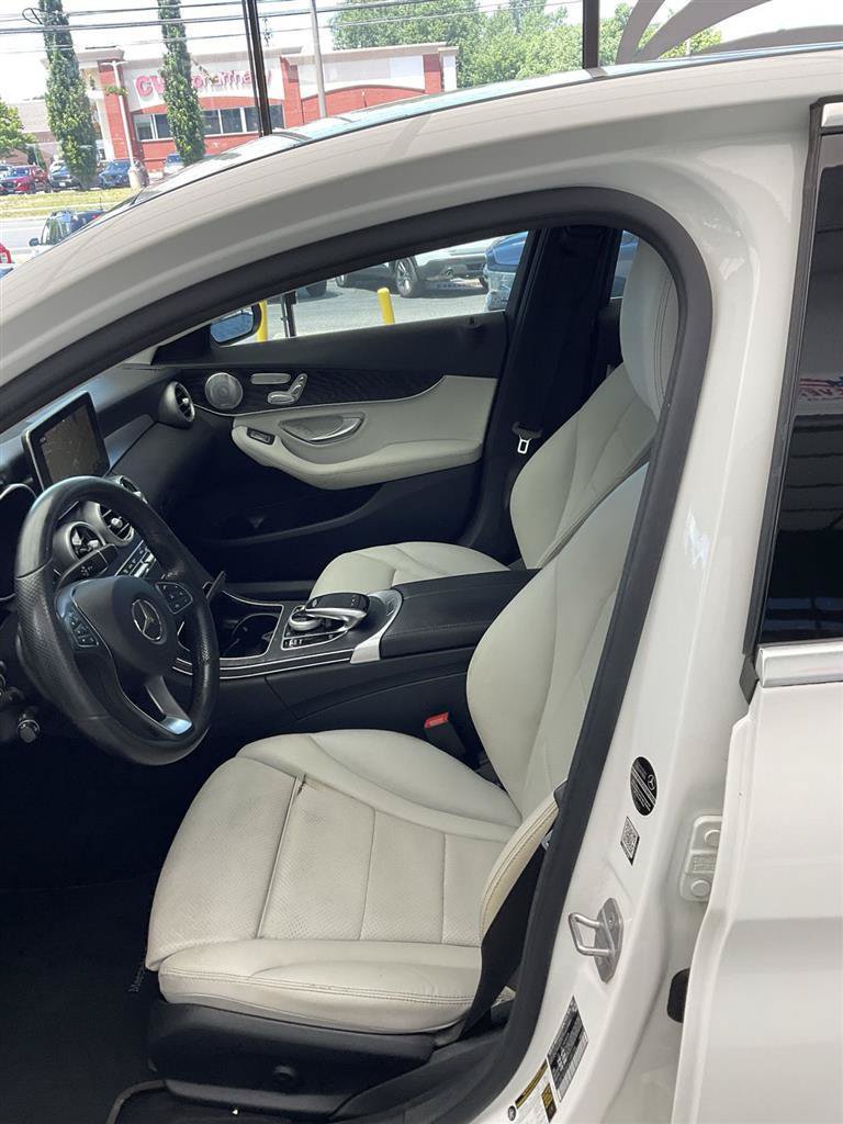 Used 2017 Mercedes-Benz C 300 4MATIC Sedan image 8
