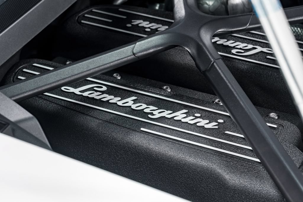 Used 2022 Lamborghini Huracan EVO AWD/4WD image 56