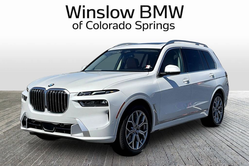 Used 2024 BMW X7 xDrive40i w/ Premium Package AWD/4WD image 3