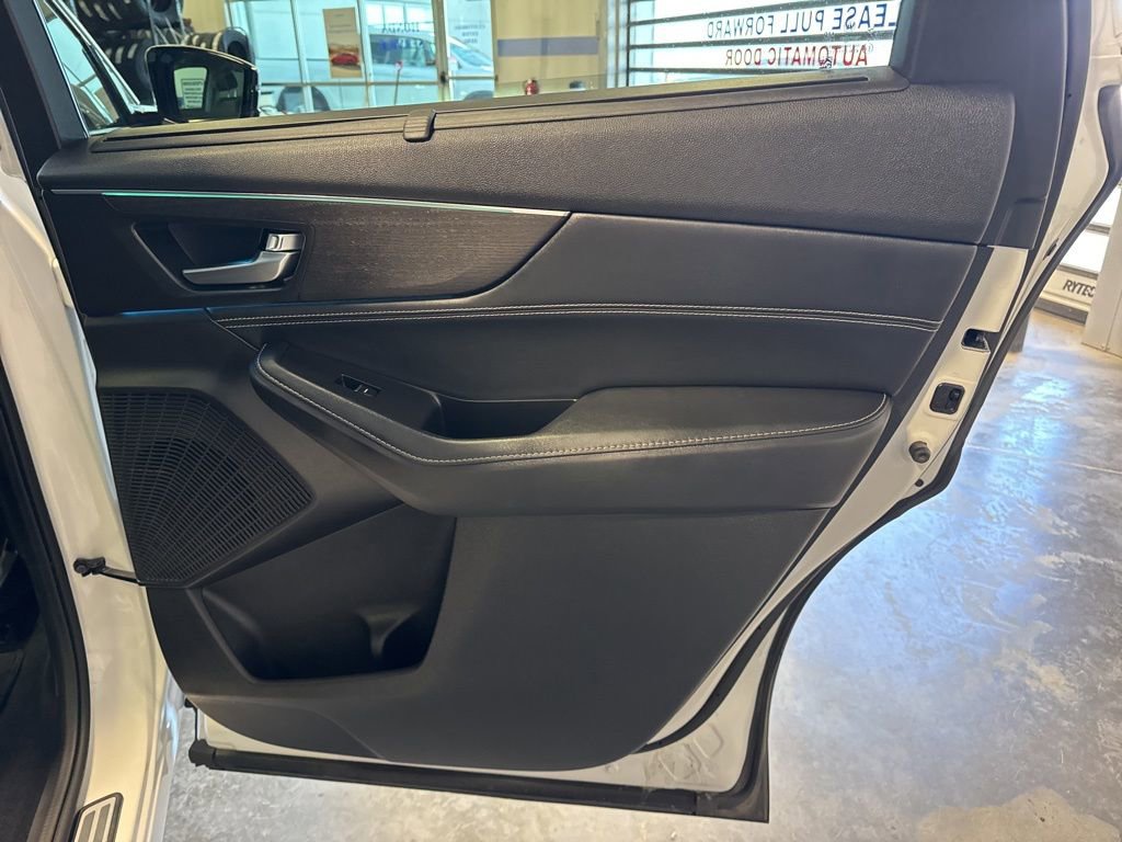 Used 2022 Acura MDX SH-AWD w/ Advance Package image 32