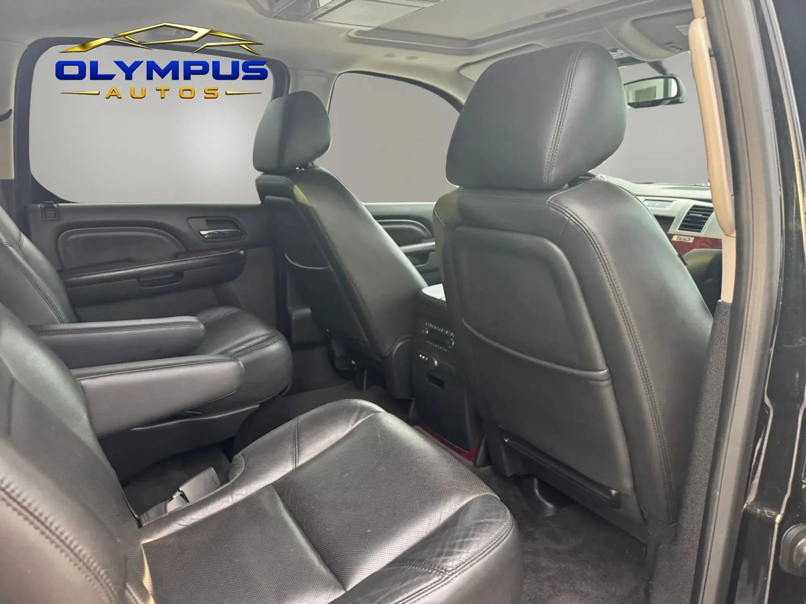Used 2013 Cadillac Escalade ESV Premium AWD/4WD image 29