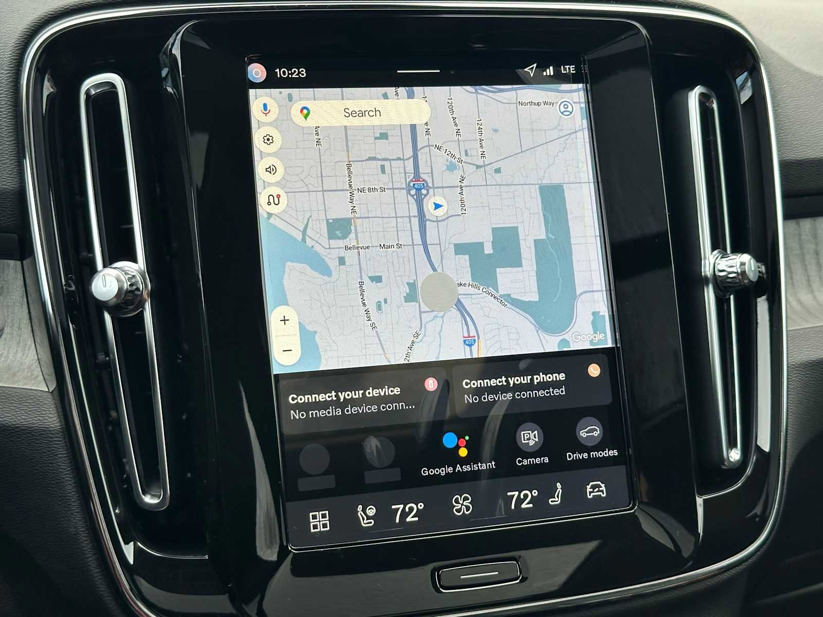 New 2026 Volvo XC40 B5 Plus w/ Climate Package image 27