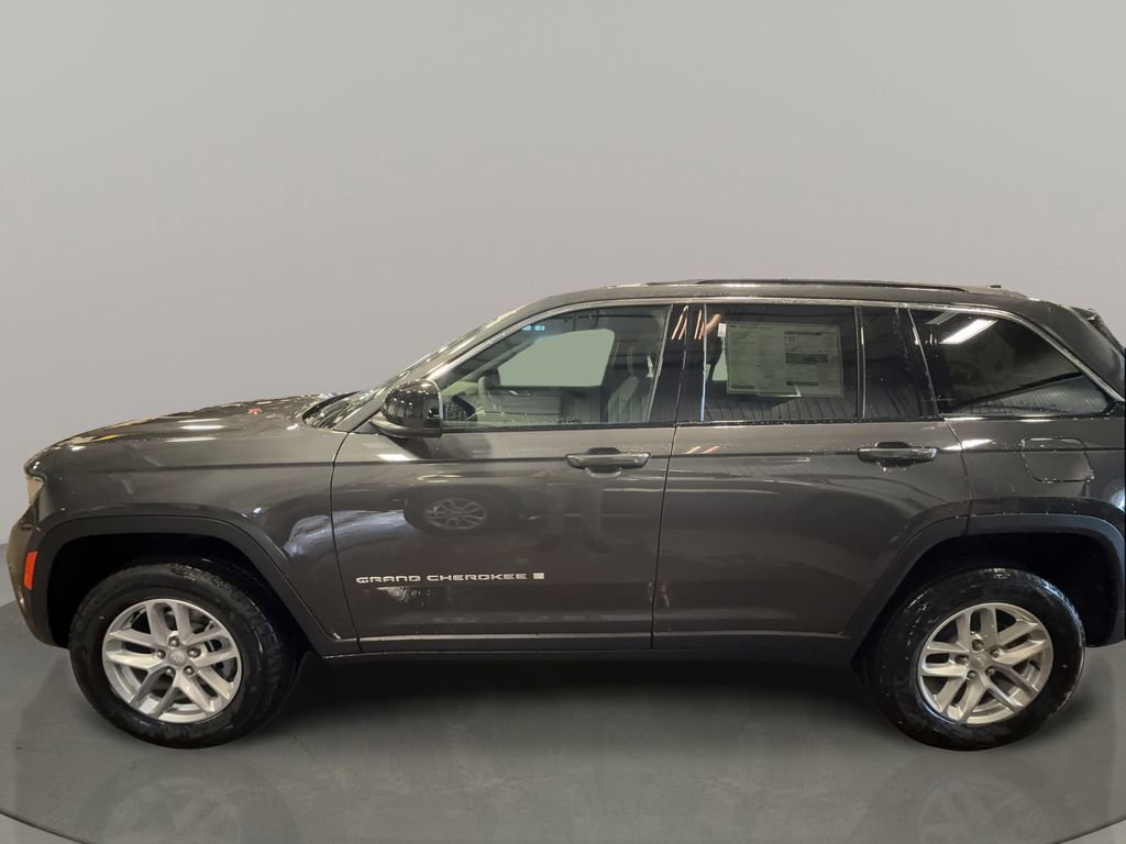 New 2025 Jeep Grand Cherokee Laredo X w/ Luxury Tech Group I image 4