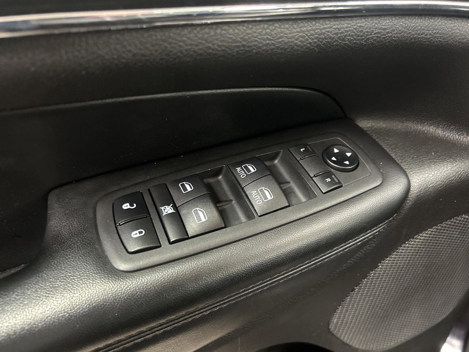 Used 2019 Jeep Grand Cherokee Limited w/ Luxury Group II image 13