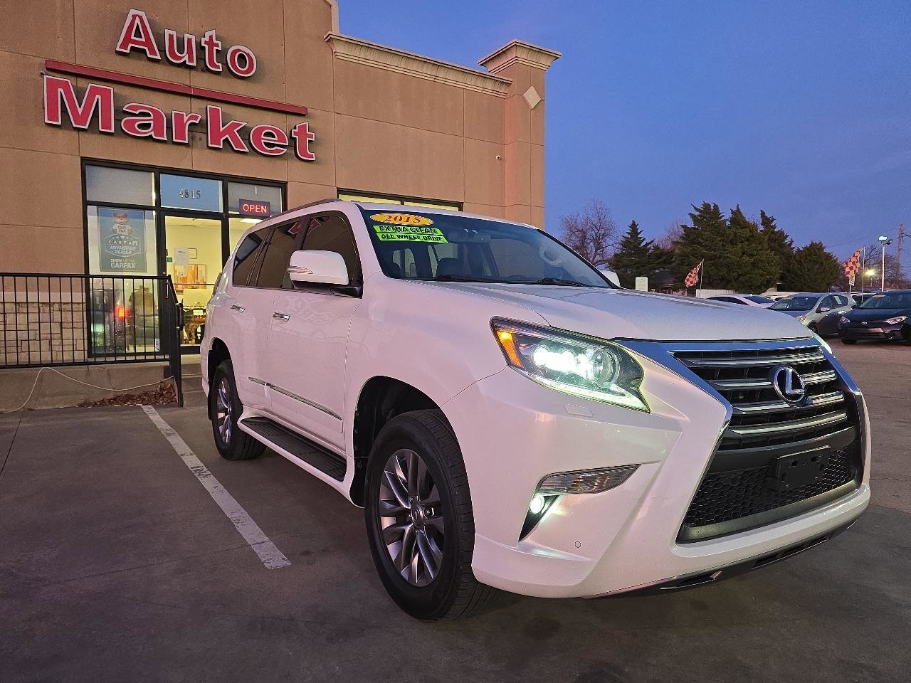 Used 2015 Lexus GX 460 Luxury image 3