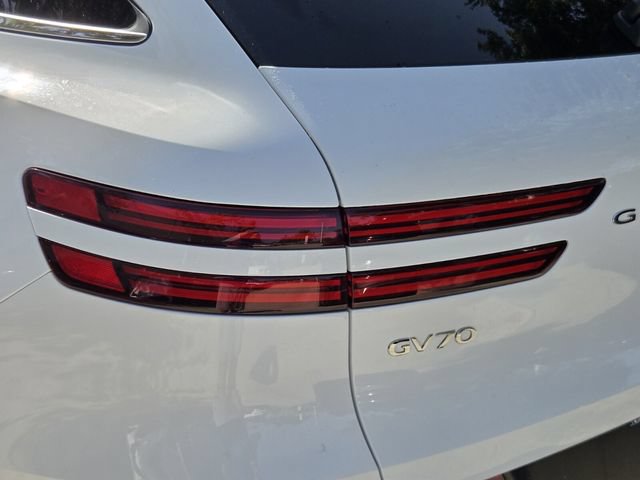 Used 2024 Genesis GV70 2.5T w/ Select Package AWD/4WD image 8