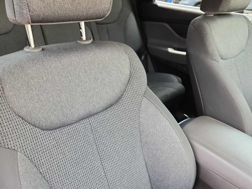 Used 2019 Hyundai Santa Fe SE image 14