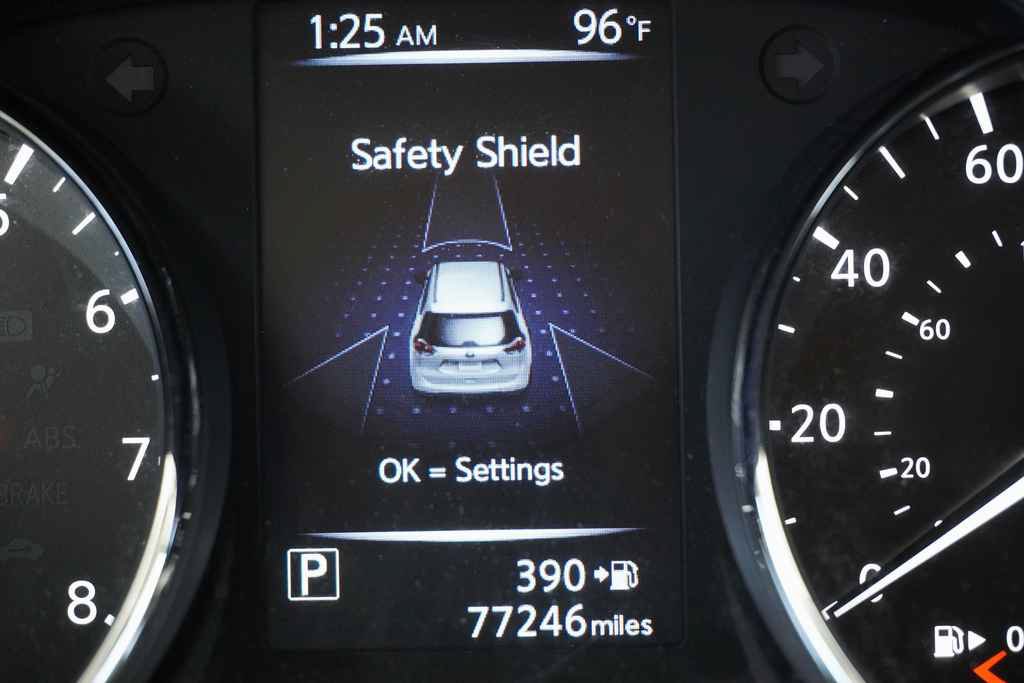 Used 2017 Nissan Rogue S FWD image 16