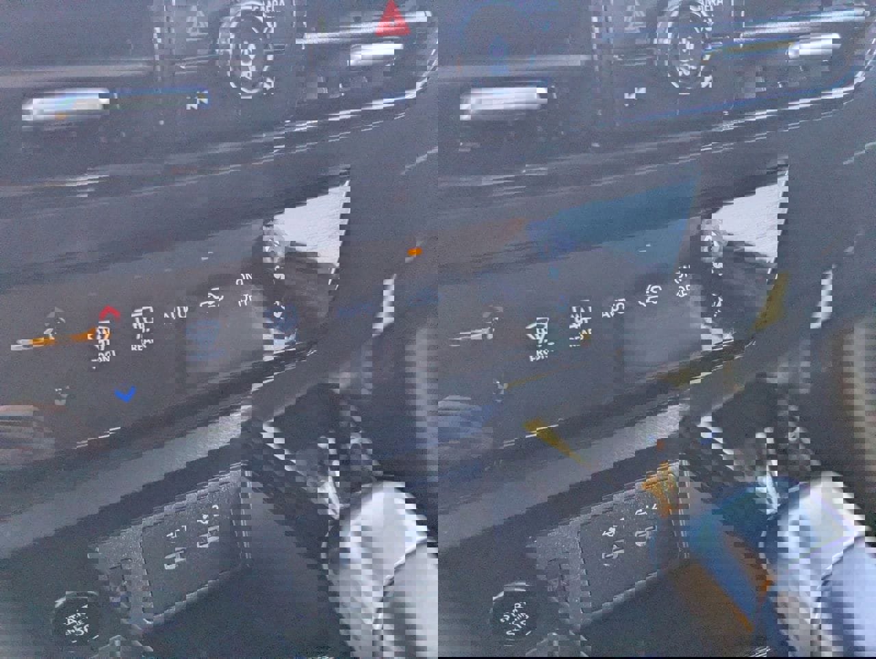 Certified 2025 Nissan Kicks SR image 24