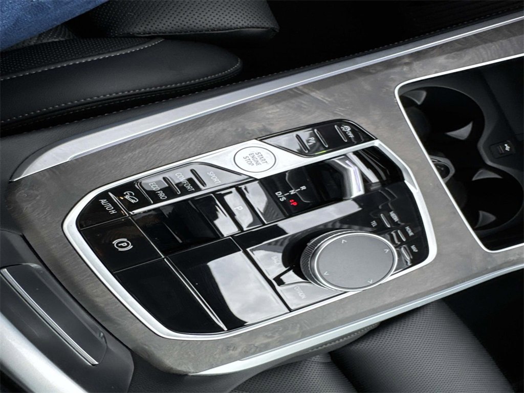 Used 2024 BMW X5 xDrive40i w/ Parking Assistance Package image 27