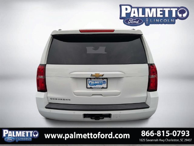 Used 2016 Chevrolet Suburban LT RWD image 4
