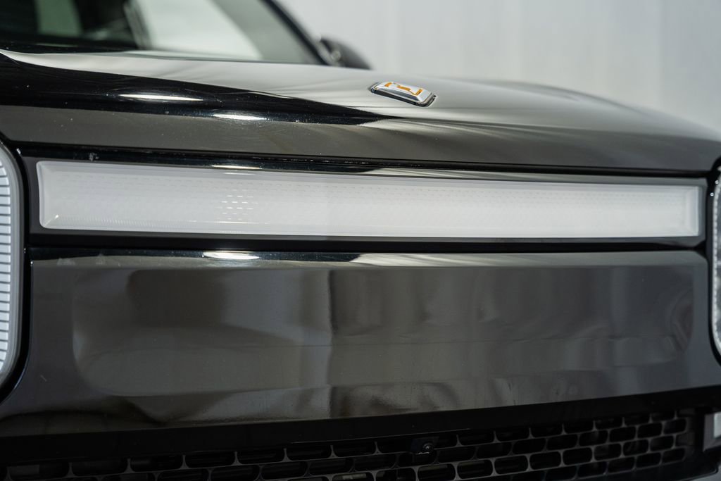Used 2022 Rivian R1T Adventure image 9