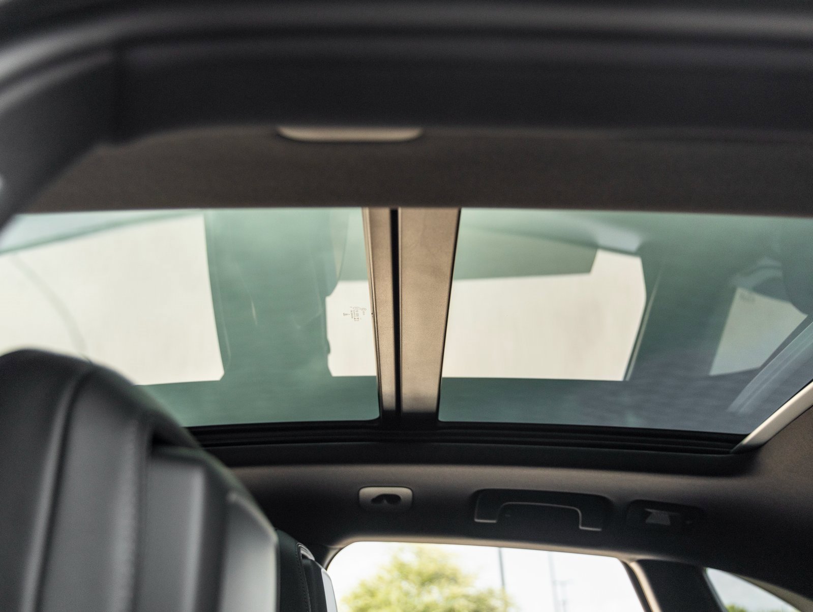 New 2026 Porsche Macan image 24