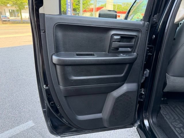 Used 2019 RAM 1500 Express AWD/4WD image 12