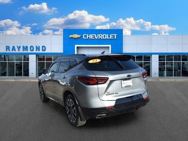 Certified 2024 Chevrolet Blazer RS w/ Driver Confidence II Package AWD/4WD image 5