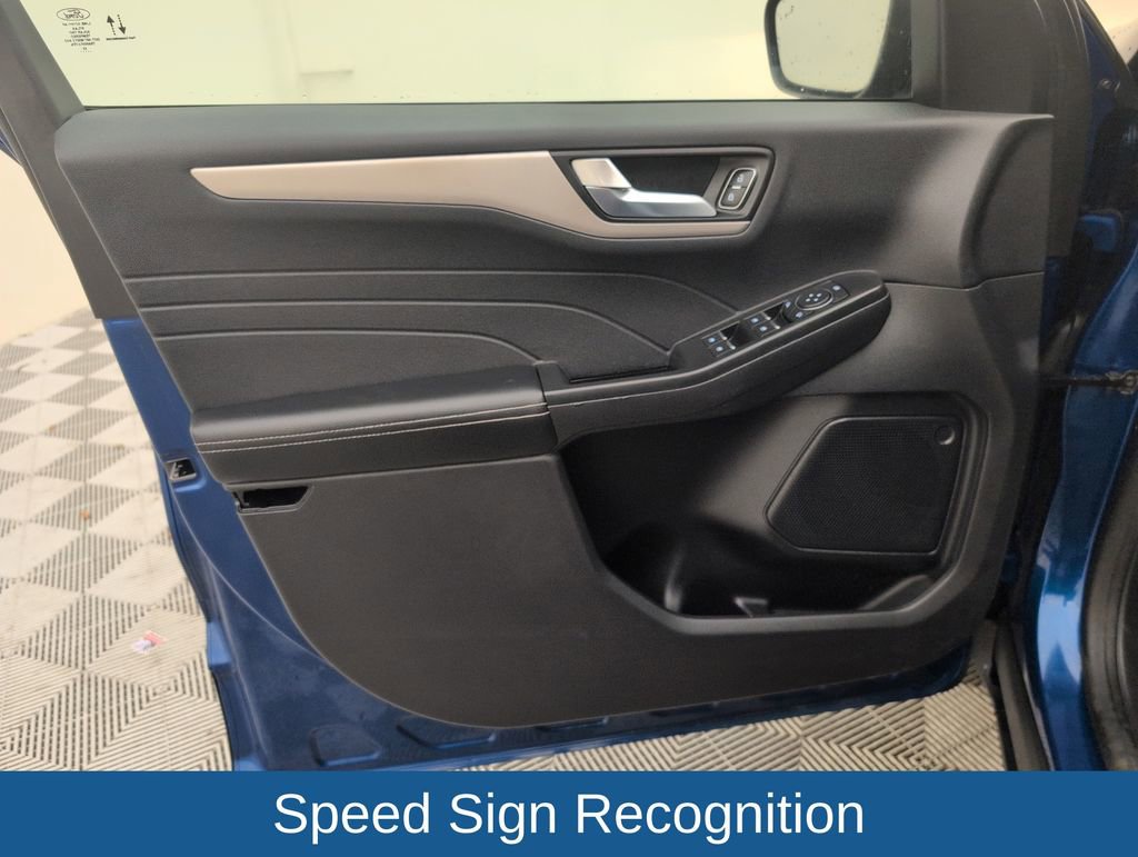 Used 2022 Ford Escape SEL FWD image 32