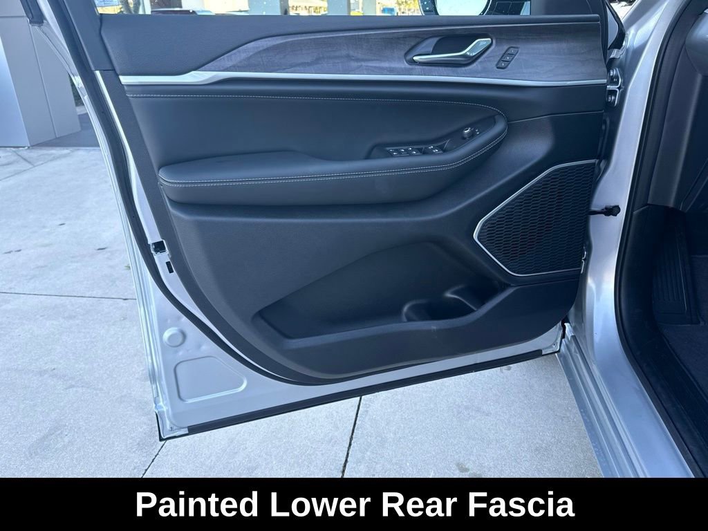 New 2026 Jeep Grand Cherokee Limited Reserve image 28