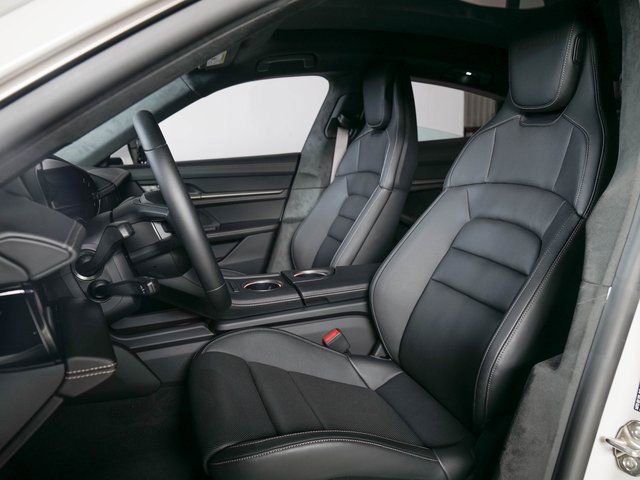 New 2025 Porsche Taycan Turbo image 5