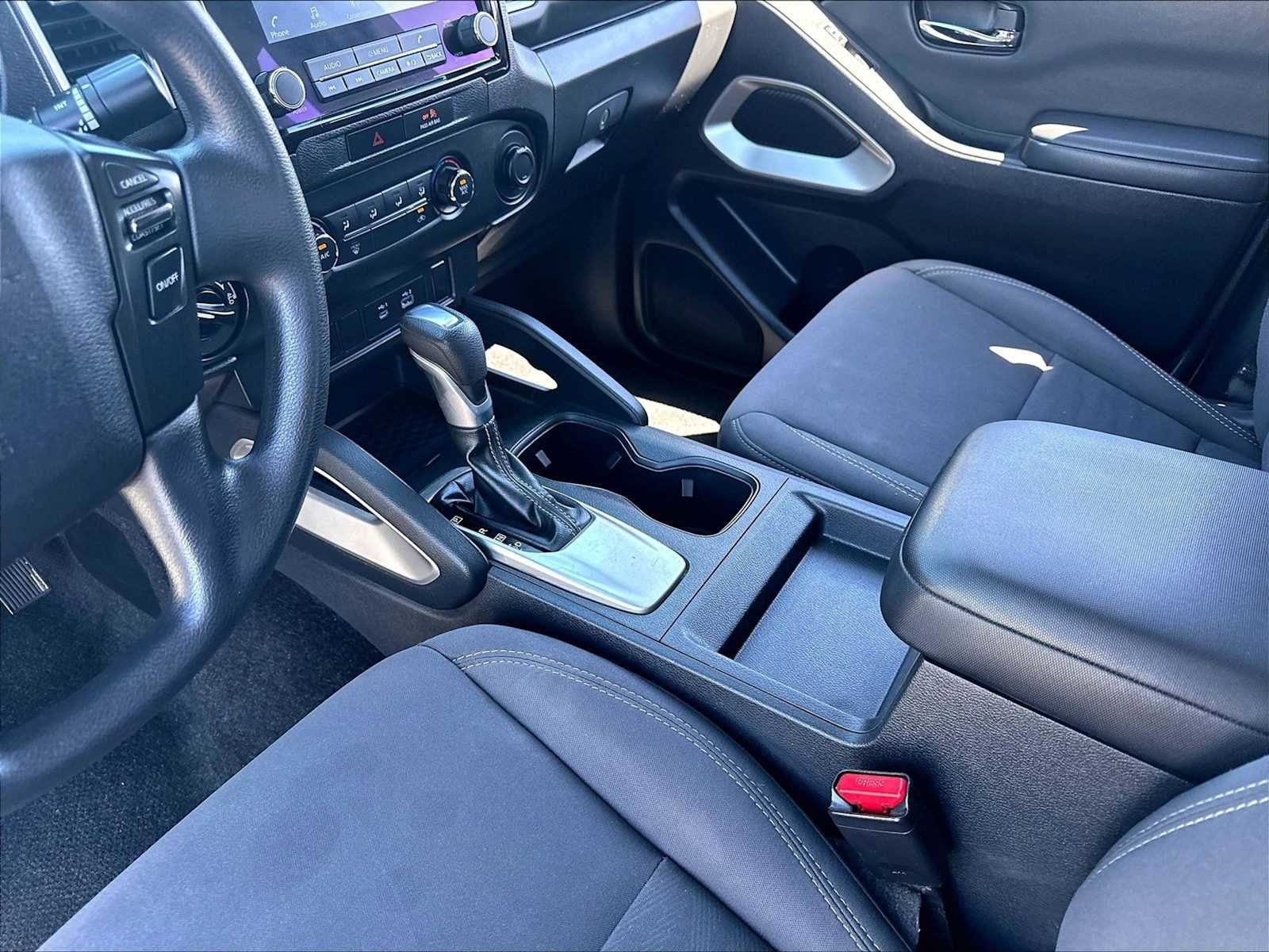 Used 2022 Nissan Frontier SV AWD/4WD image 18
