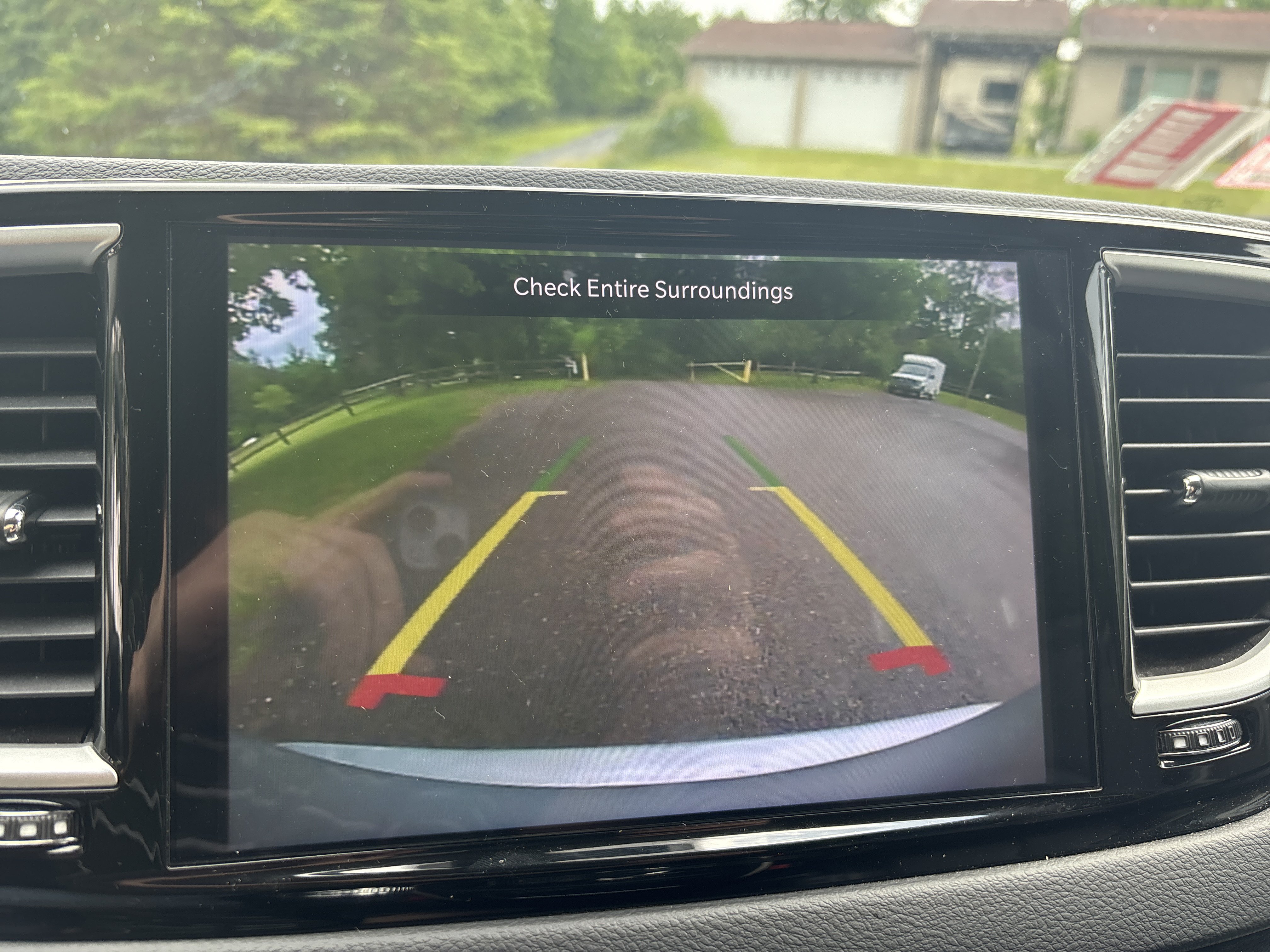 Used 2023 Chrysler Pacifica Touring-L FWD image 26