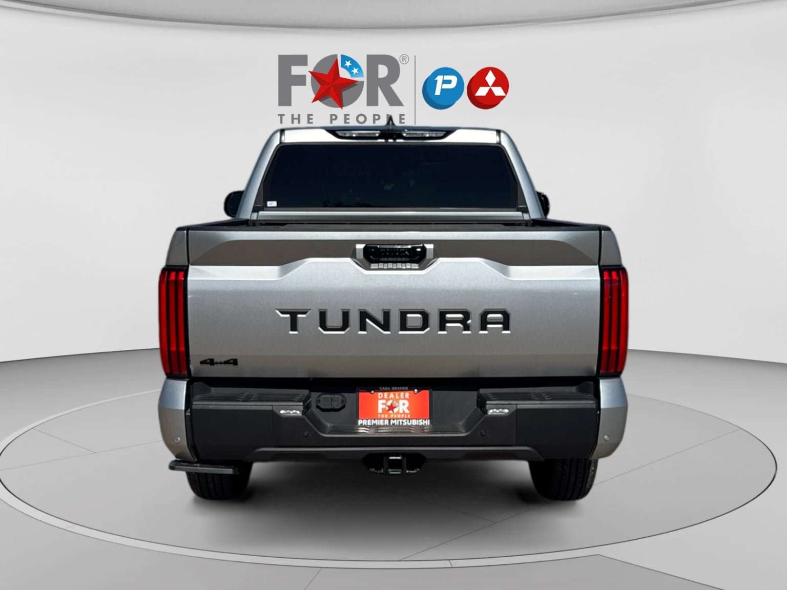 Used 2025 Toyota Tundra Limited AWD/4WD image 4