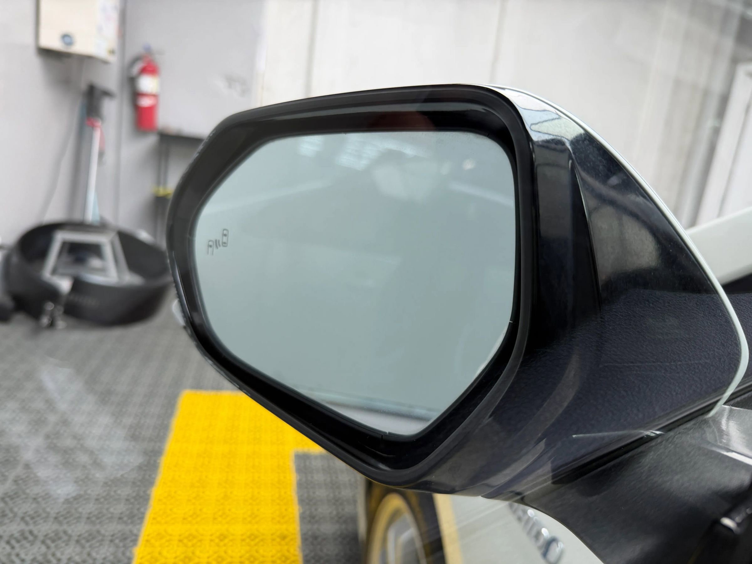 Used 2019 Toyota Prius LE image 25