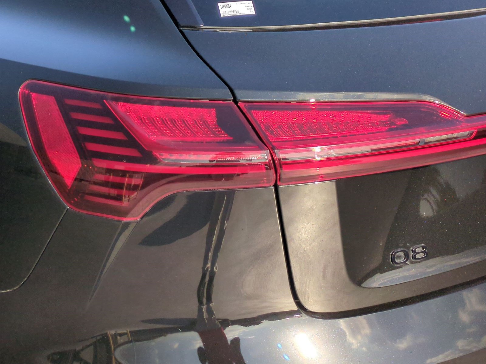 Used 2024 Audi Q8 e-tron Premium Plus w/ Premium Plus Package AWD/4WD image 18