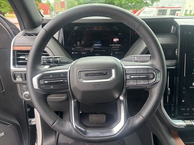 Used 2025 GMC Yukon XL Denali w/ Sun & Power Step Package AWD/4WD image 31