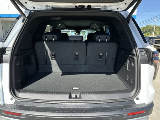 New 2027 Chevrolet Traverse LT FWD image 33