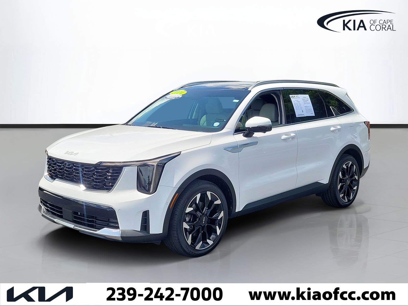 Certified 2024 Kia Sorento SX FWD image 3