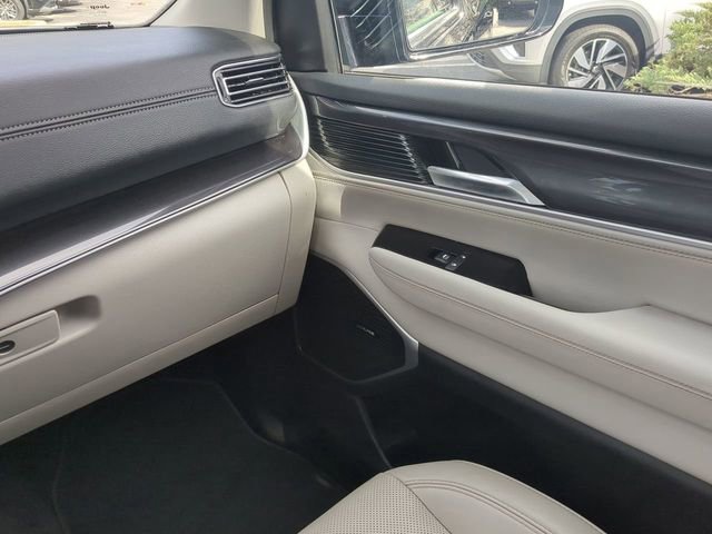 Used 2024 Jeep Wagoneer L 4WD image 22