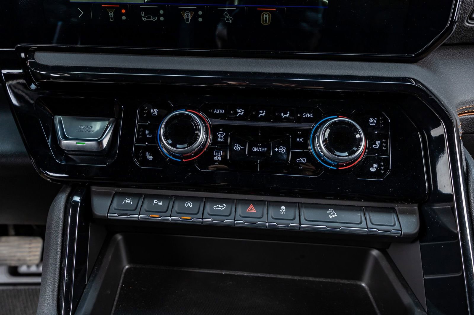 Used 2024 GMC Sierra 1500 AT4 w/ Technology Package image 27