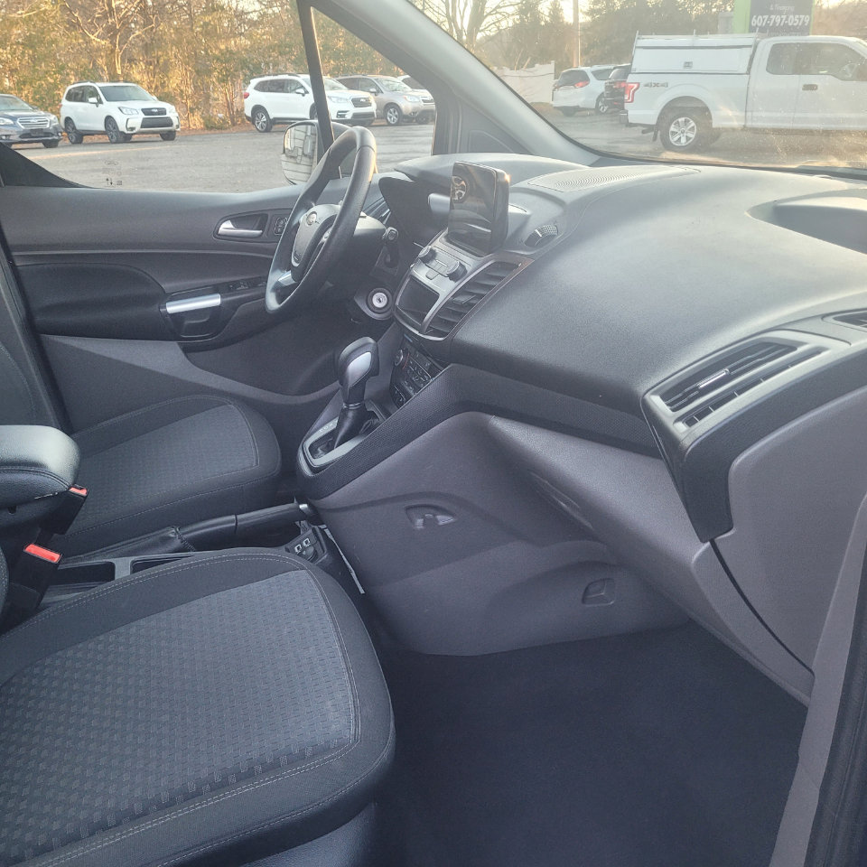 Used 2021 Ford Transit Connect XLT image 23