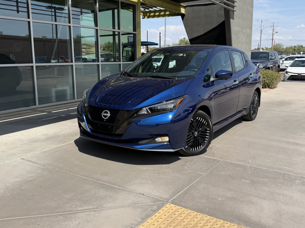 Used 2025 Nissan Leaf SV Plus FWD image 2