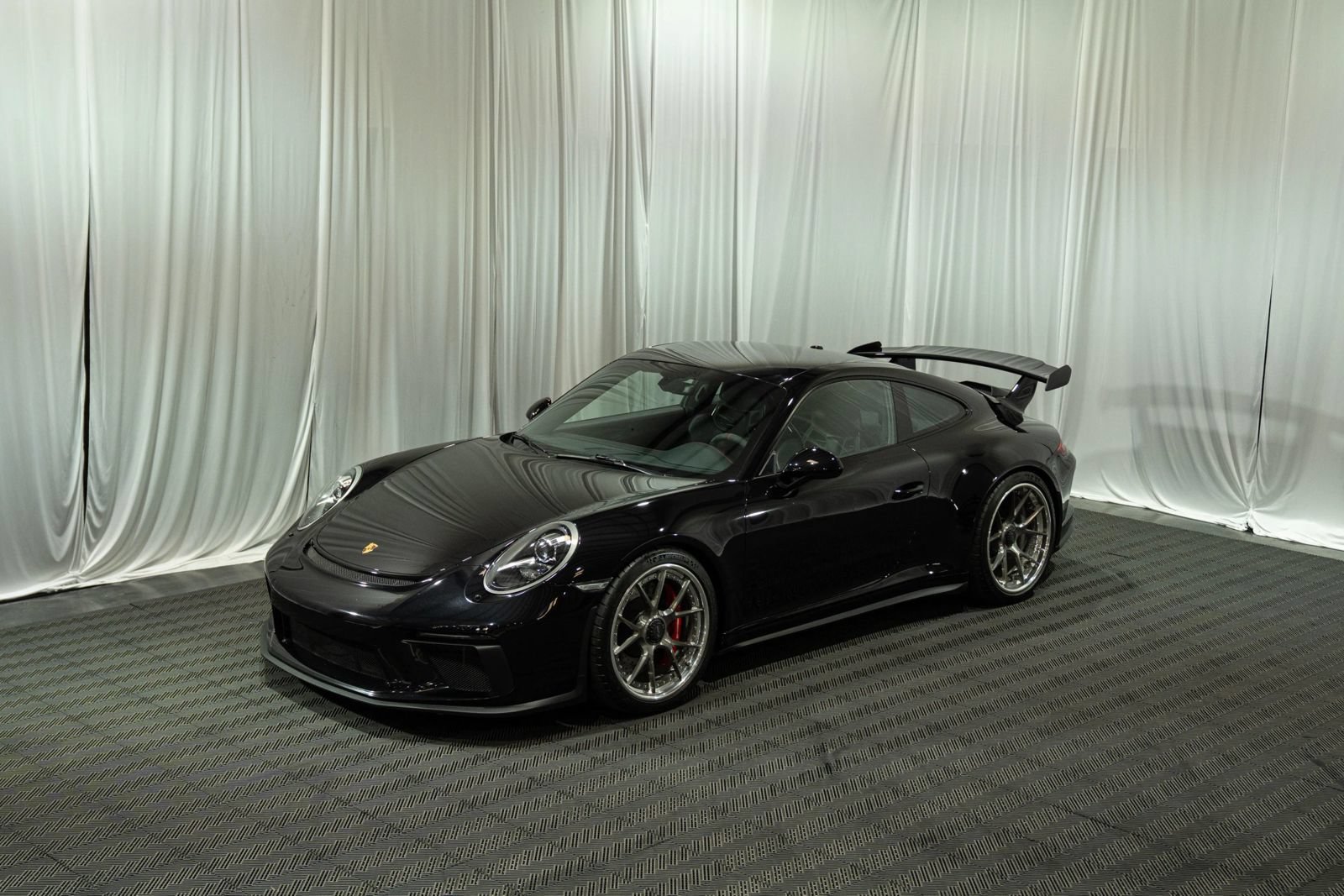Used 2018 Porsche 911 GT3 RWD image 2