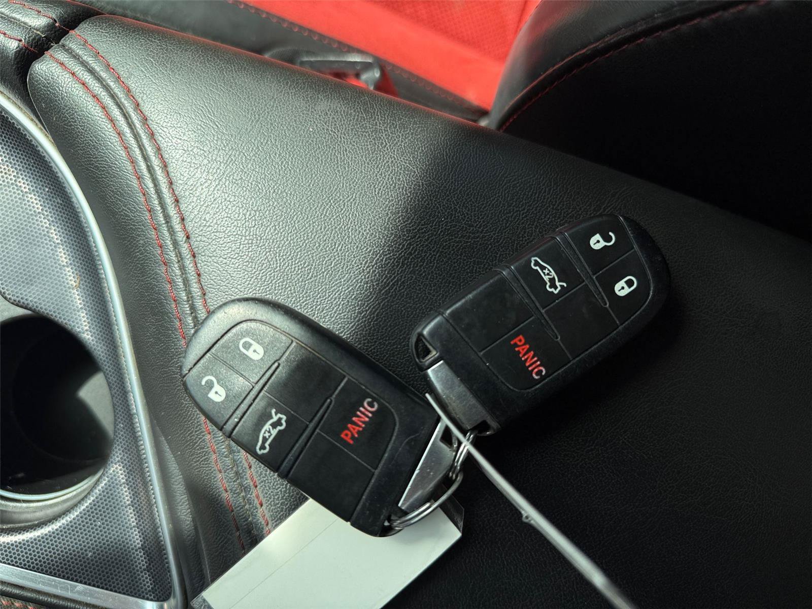 Used 2018 Dodge Challenger R/T Scat Pack w/ Leather Interior Group RWD image 27