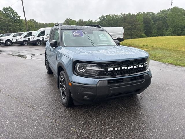 Used 2025 Ford Bronco Sport Outer Banks w/ Outer Banks Tech Package+ AWD/4WD image 31