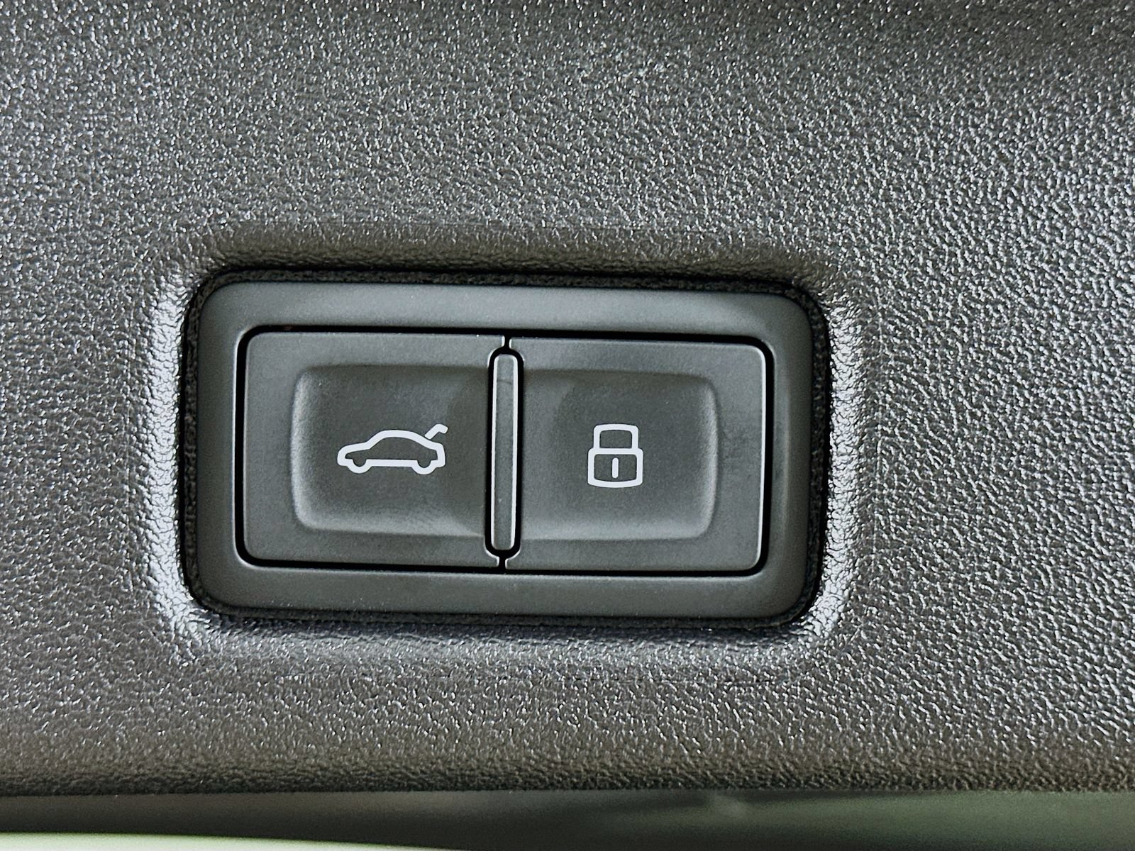 Used 2025 Audi Q5 Prestige AWD/4WD image 39