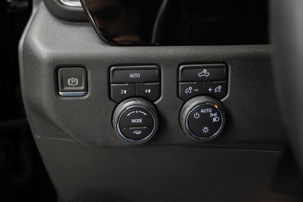 Used 2023 Chevrolet Silverado 1500 LT AWD/4WD image 22