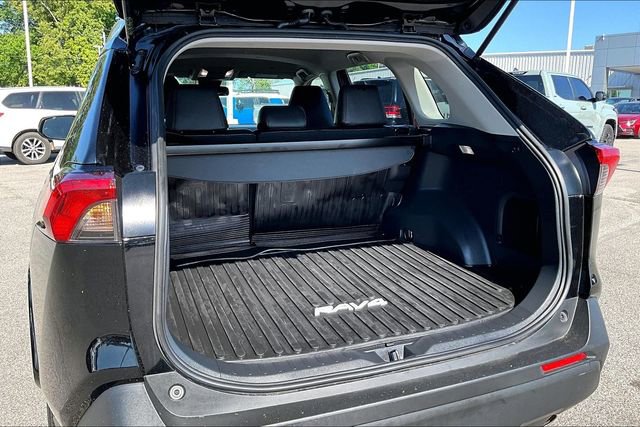 Used 2025 Toyota RAV4 LE AWD/4WD image 29