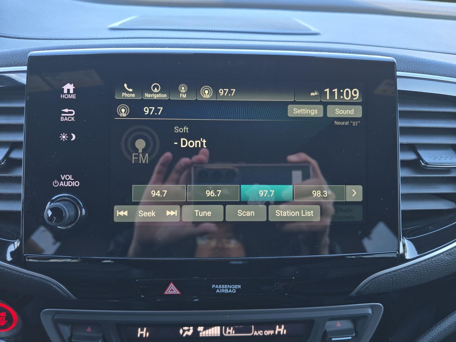 Used 2019 Honda Passport Touring image 18