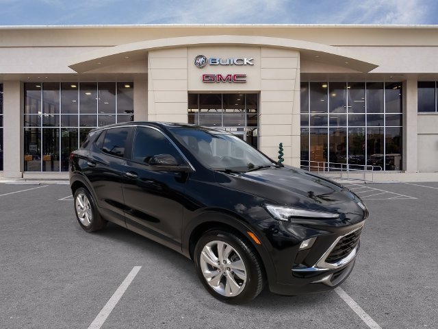 Used 2025 Buick Encore GX Preferred FWD image 2