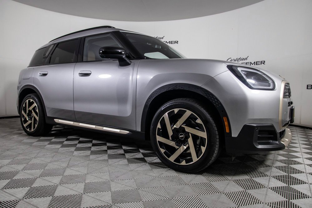 Used 2025 MINI Cooper Countryman SE image 3