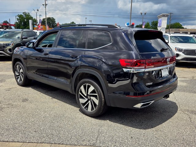 New 2026 Volkswagen Atlas SE FWD image 8