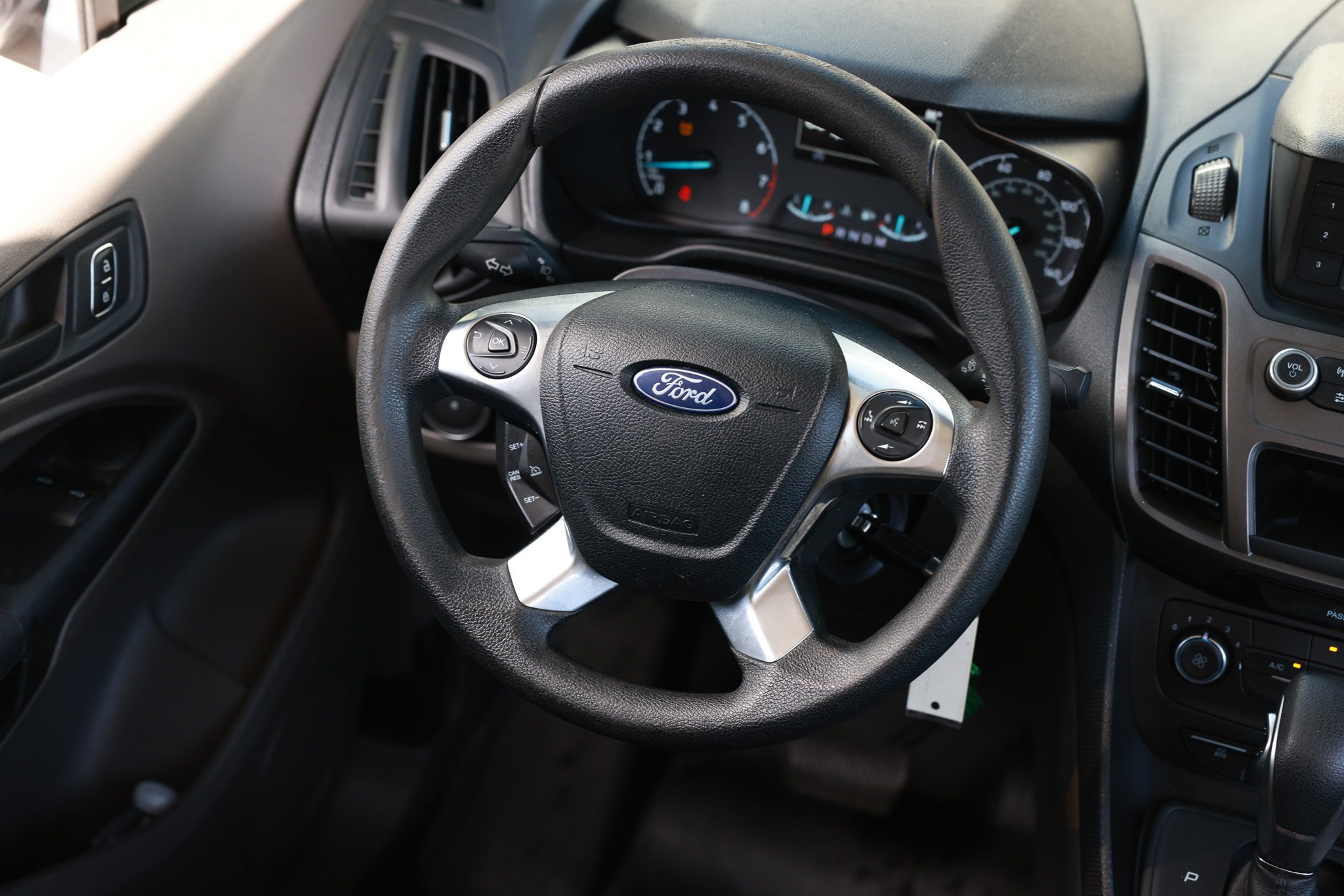 Used 2020 Ford Transit Connect XL FWD image 32