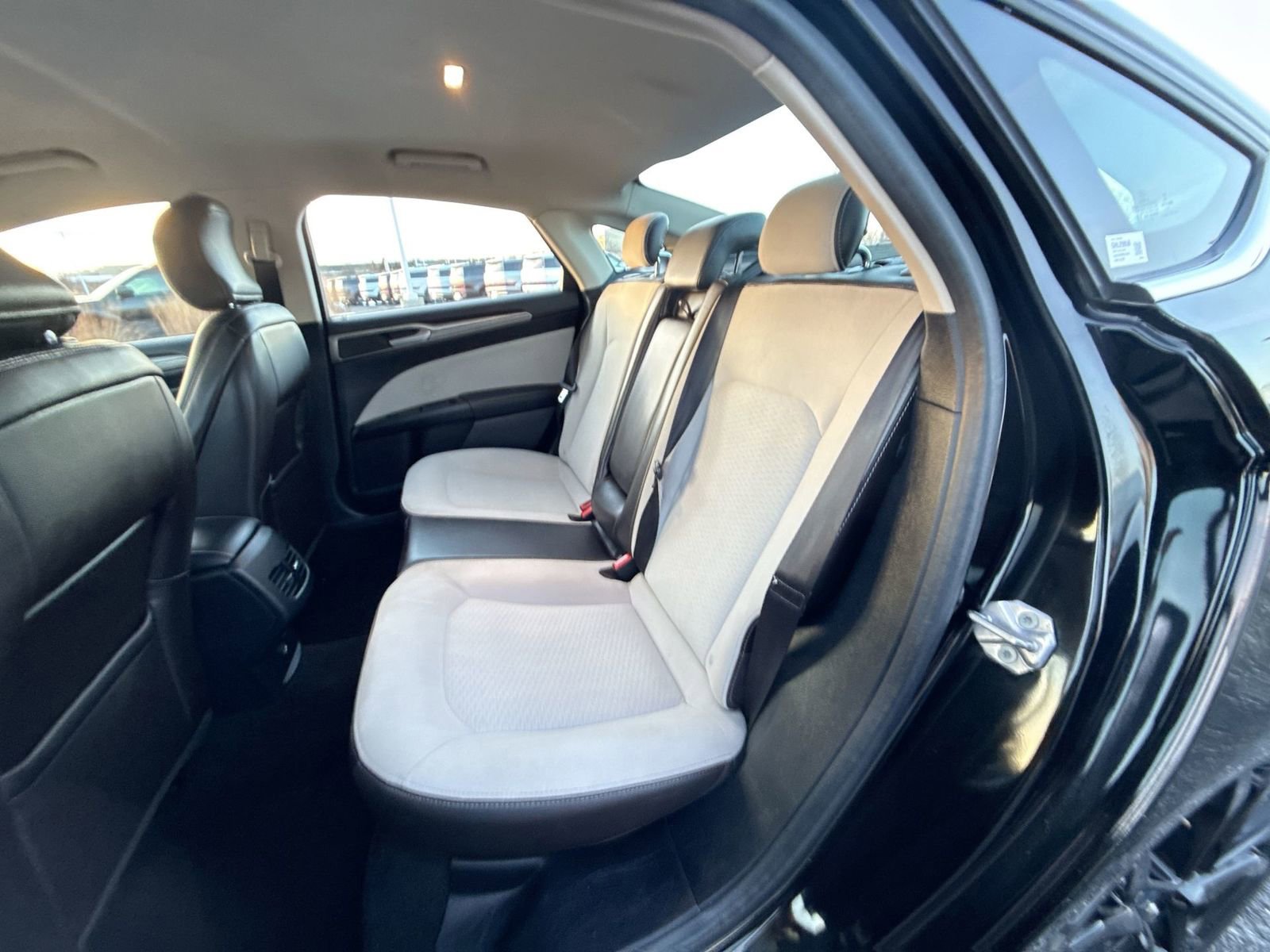 Used 2019 Ford Fusion SE w/ Equipment Group 151A image 22