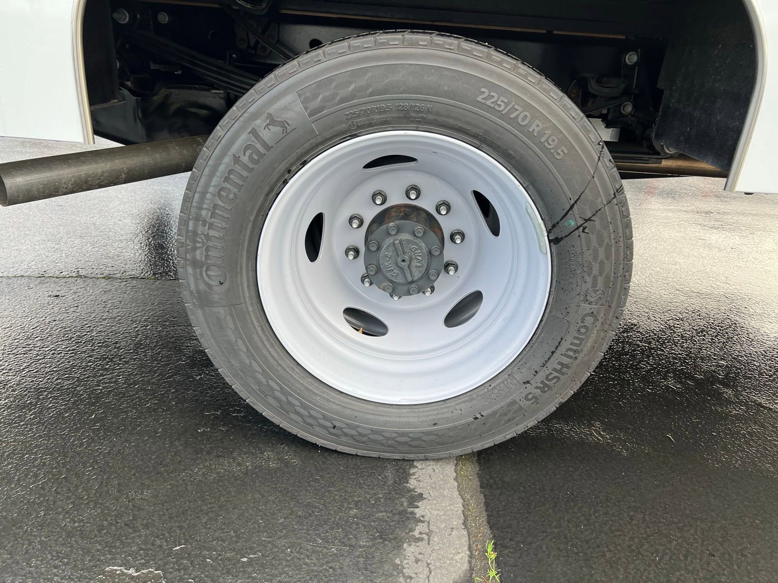 Used 2024 Ford F550 2WD Regular Cab Super Duty image 15