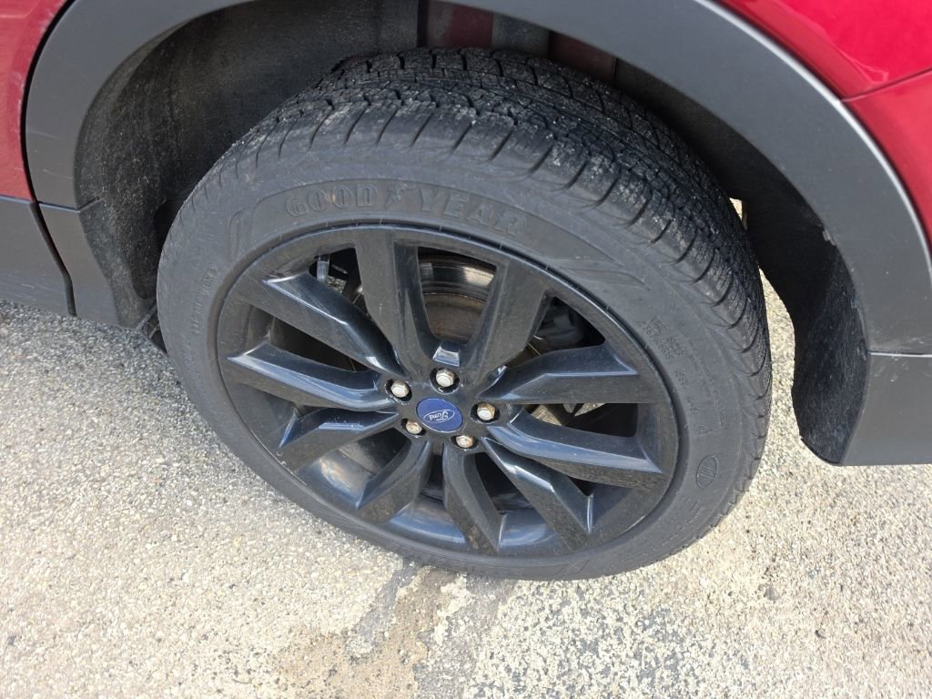 Used 2017 Ford Escape SE w/ Equipment Group 201A image 12